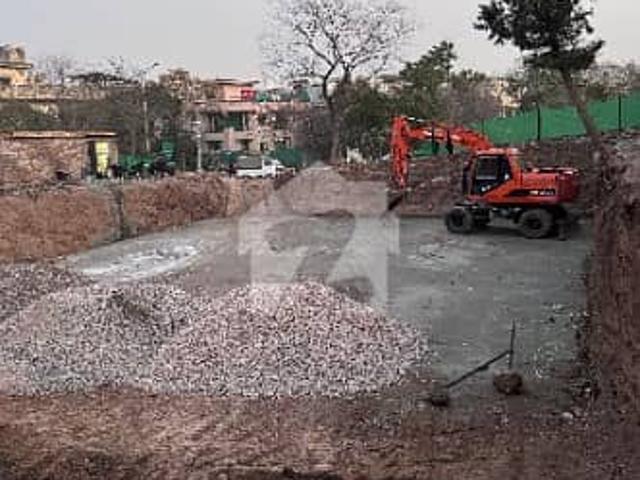 Ideally Located 1 Kanal Plot For Sale Deal With Direct Owner