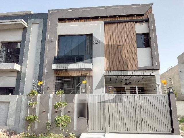 Ideally Located House For Sale In Central Park Block A1 Available
