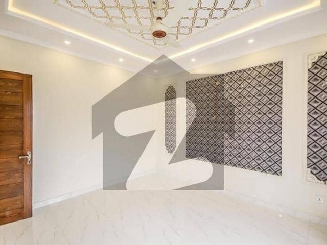 Ideally Located House For Sale In Main Boulevard DHA Defence Available
