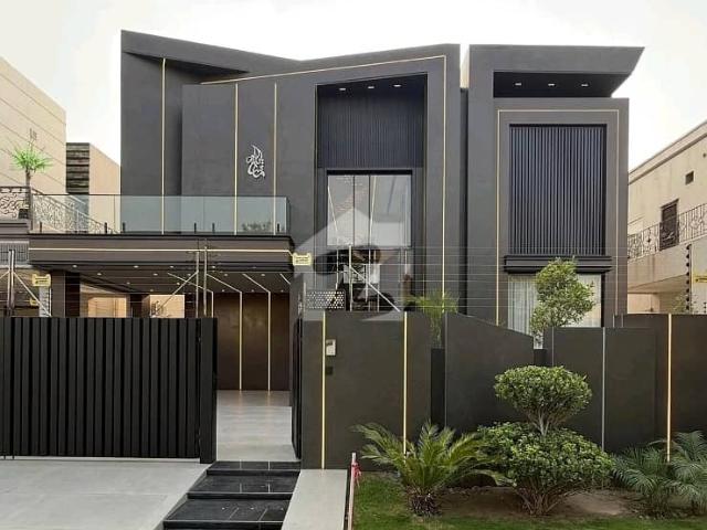 Ideally Located House Of 1 Kanal Is Available For rent In Lahore