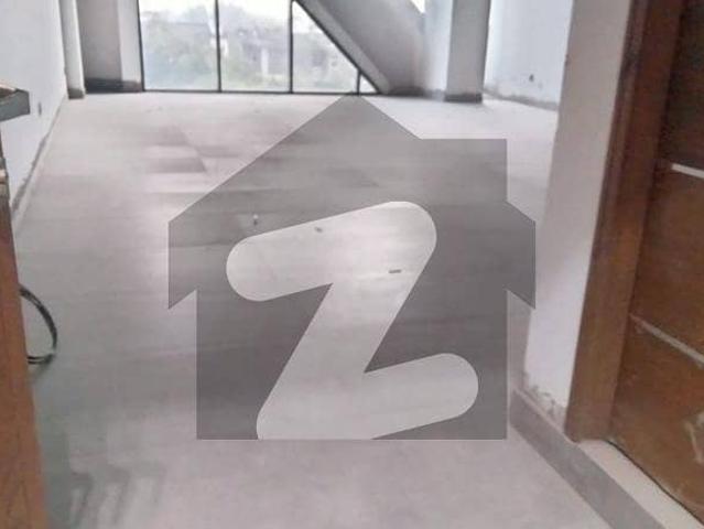 Ideally Located Office For rent In Blue Area Available