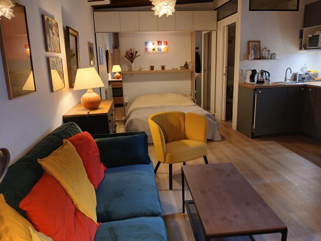 Ideally located, quiet and comfortable studio Overlooks a private, flowered courtyard
