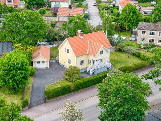 Idrottsvägen 13