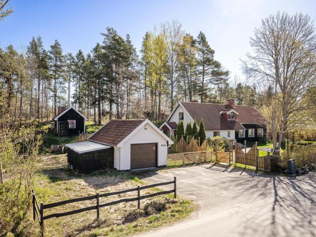 Iduns väg 8