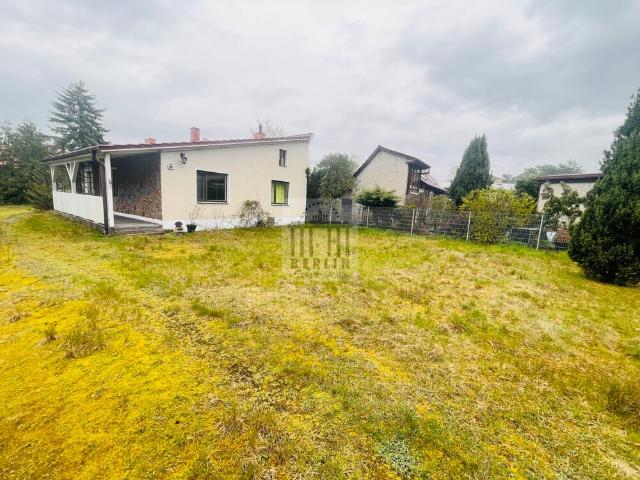 Idyll. BAU GST mit 1.914 qm + 2 getrennte Häuser inkl. Terrasse und Garage in Königs Wusterhausen
