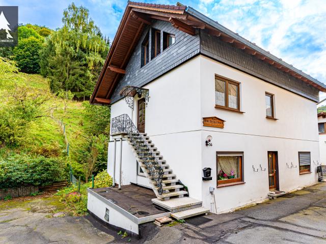 Idylle am Bach Großzügiges Anwesen mit Potenzial inmitten natürlicher Harmonie