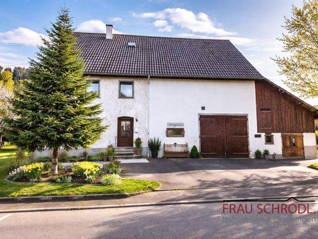 IDYLLE PUR Ein Ort, an dem Zeit langsamer vergeht Idyllisches Bauernhaus mit Seele in Tengen Büßlingen