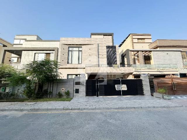 Idyllic House Available In Bahria Orchard Phase 1 Central For Sale
