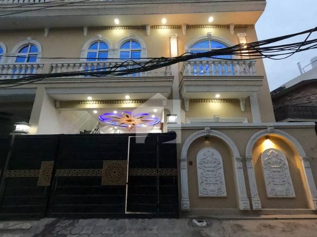 Idyllic Prime Location House Available In Peshawar Road For Sale