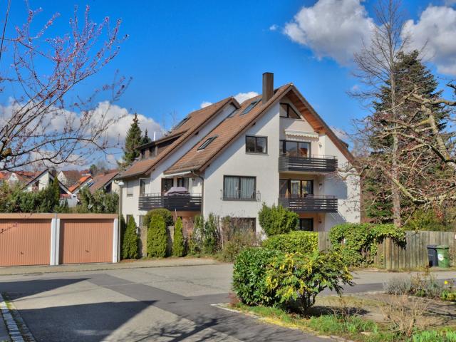Idyllisch in Stuttgart: Großzügiges Wohnen mit Privatgarten