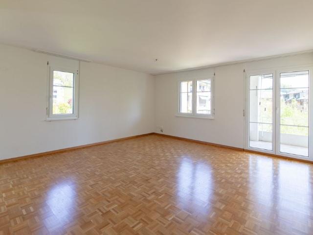 Idyllische Sitzplatzwohnung mit Sicht auf Weiher