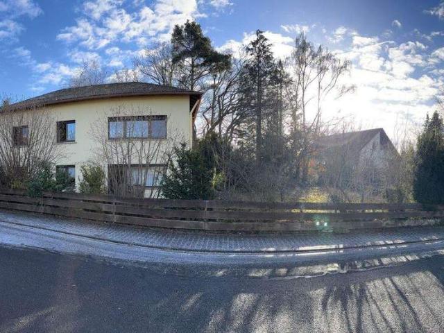 ? Idyllisches 1 2 Familienhaus mit großem Garten, Halle & Potenzial in Usingen Kransberg