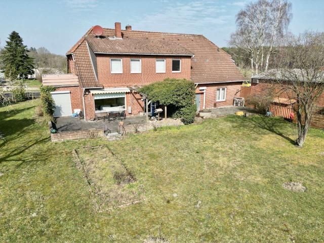 Idyllisches Zuhause mit großem Garten auf teilbarem Grundstück