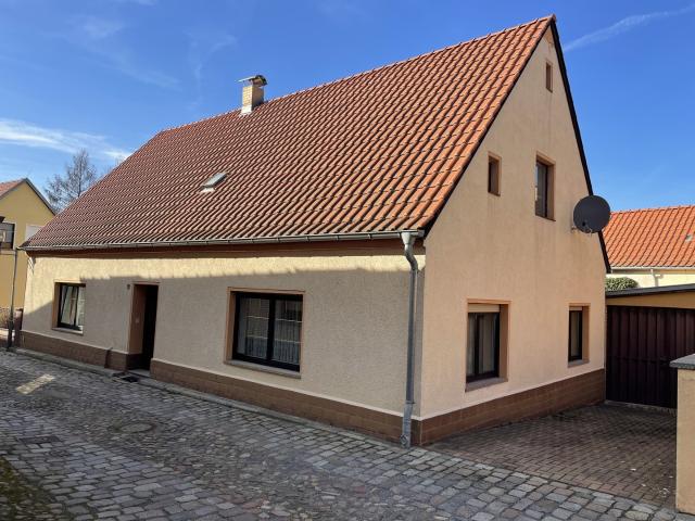 Idyllisches EFH in Ortrand / Stadthaus & Vierseitenhof / provisionsfrei