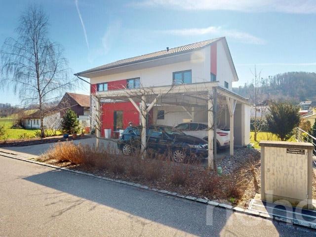 Idyllisches Einfamilienhaus mit Garten und Potenzial in Leibstadt | dreamo. Ch