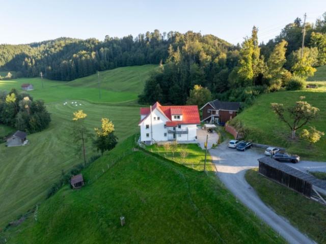 Idyllisches Generationenhaus mit Remise