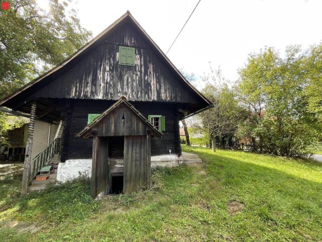 Idyllisches Holzhaus mit großzügigem Grundstück