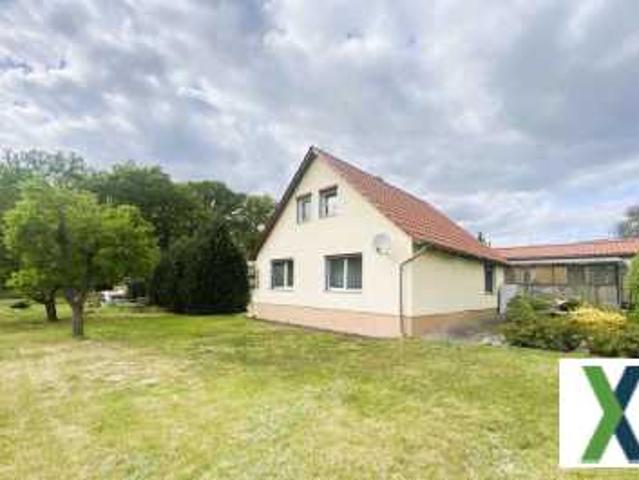 Idyllisches Landhaus mit über 1000 m² Grundstück in Dorst!