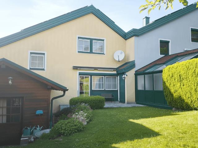 Idyllisches Reihenhaus mit großzügigem Garten in ruhiger Lage