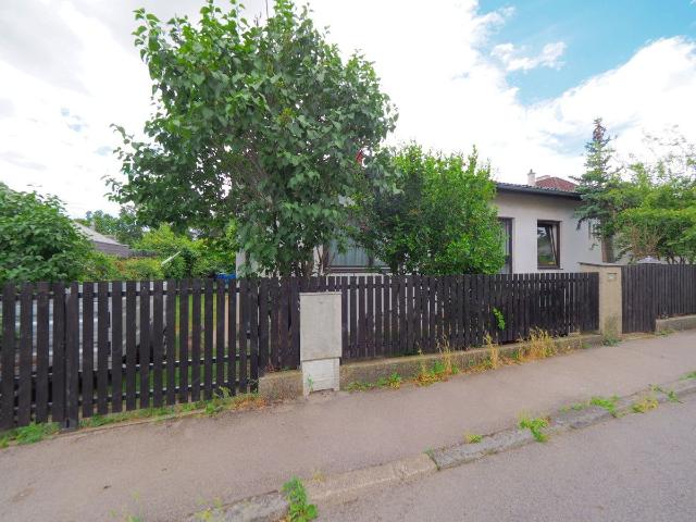 Idyllischer Bungalow im spanischen Stil
