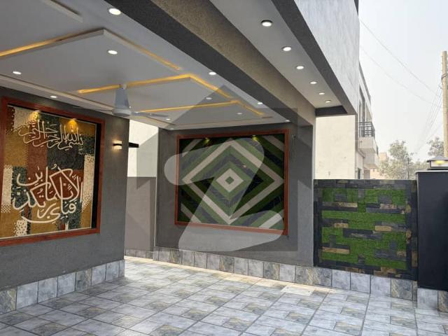 Iep engineering town 10 marla brand new modren style house is available for sale