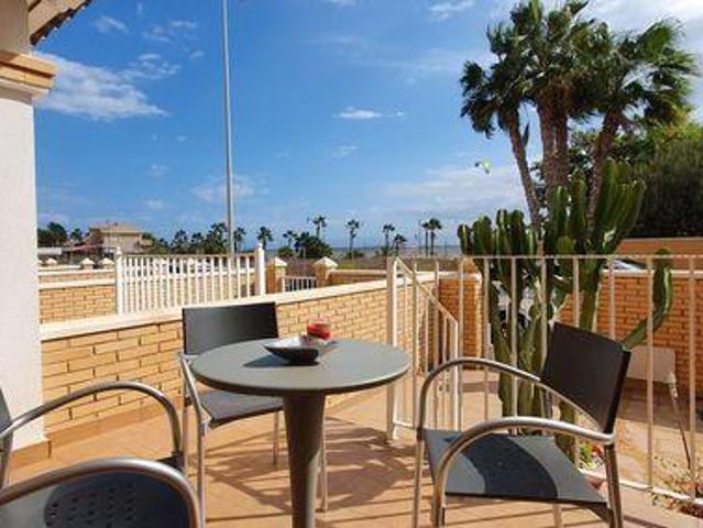 &Iexcl Descubre tu nuevo hogar frente al mar! Este espectacu. 180m² Los Narejos