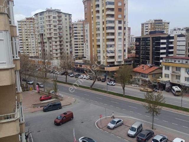 Çifte Kümbet Tramvay Durağı Yanı 4+1 Satılık Daire