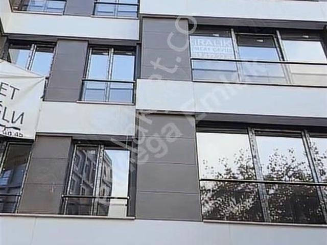 Çiftehavuzlar Sahilde İşyerine konuta, Tabela Değeri Yüksek