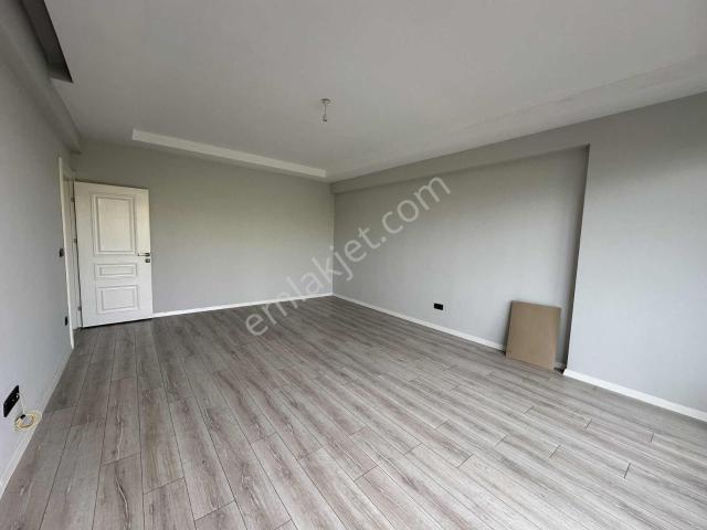 Çiftlikköy Vadi Şehir Sitesi'nde Kiralık Geniş Daire