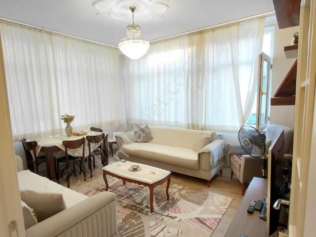 Ihlamurdere Caddesinde Arakat İçi Temiz 3+1