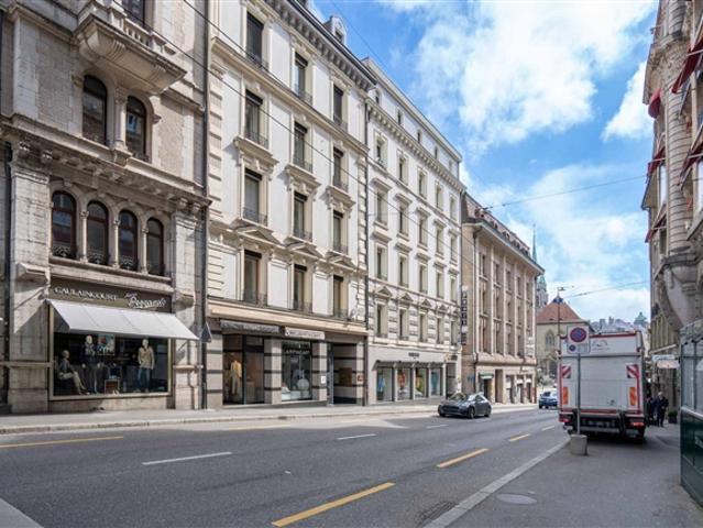 Ihr Geschäft befindet sich in der 1. Rue von Lausanne und gegenüber dem Lausanne Palast