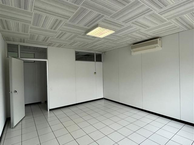 IHR GESCHÄFTSRAUM IN RIVERA