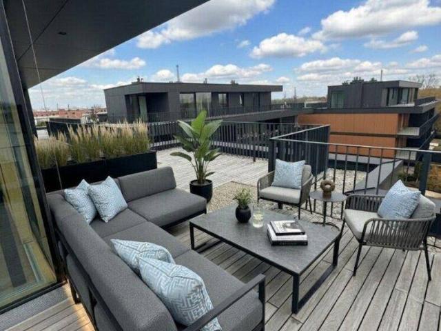 Ihr exklusives Penthouse mit 177 m² Dachterrasse mit grandiosem Weitblick und zugleich Nahe Wien. ERSTBEZUG