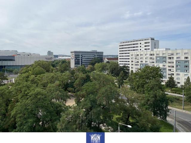 Ihr neuer Lieblingsplatz! Großer Balkon, zwei Bäder, Sauna, EBK, Fußbodenheizung!
