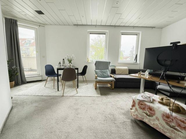 Ihr neues Zuhause: 3 Zimmer Wohnung mit Terrasse & Tiefgarage in ruhiger Lage
