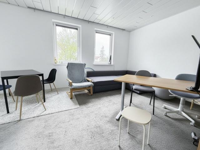 Ihr Neues Zuhause: 3 Zimmer Wohnung mit Terrasse & Tiefgarage in Ruhiger Lage