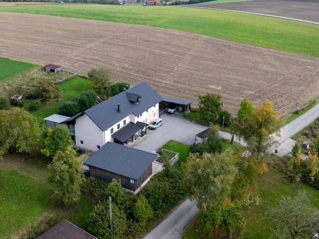 Ihr Neues Zuhause Charmantes Familienhaus mit Vielen Extras in Ruhelage