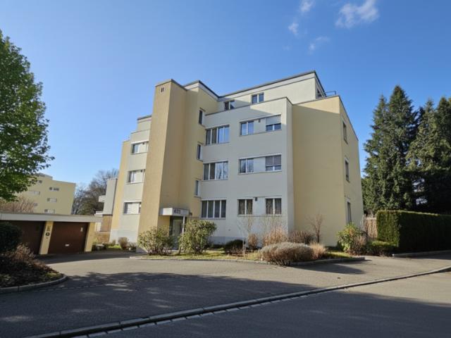 IHR NEUES ZUHAUSE IN BUCHTHALEN FRISCH RENOVIERTE WOHNUNG IN TOLLEM MEHRFAMILIENHAUS