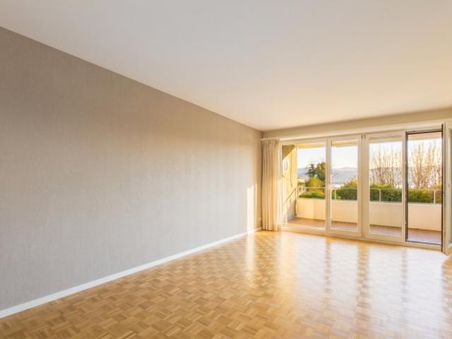 Ihr neues Zuhause in Feldmeilen mit Bergsicht und Top Infrastruktur