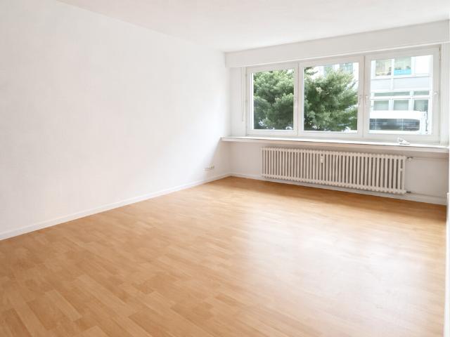 Ihr neues Zuhause in Neudorf Nord ! Frisch renovierte 3,5 Raumwohnung mit Balkon