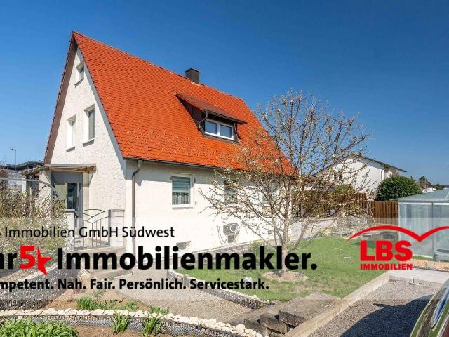 Ihr neues Zuhause: Lichtdurchflutetes Einfamilienhaus mit Garten und Terrasse