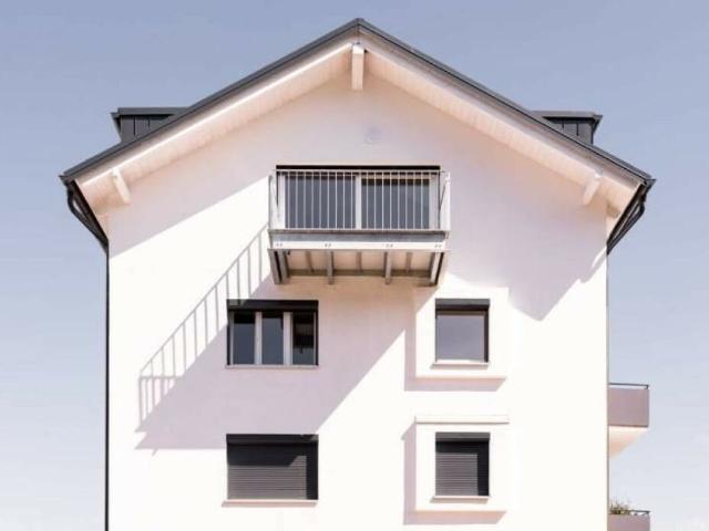 Ihr neues Zuhause: Moderne Dachwohnung