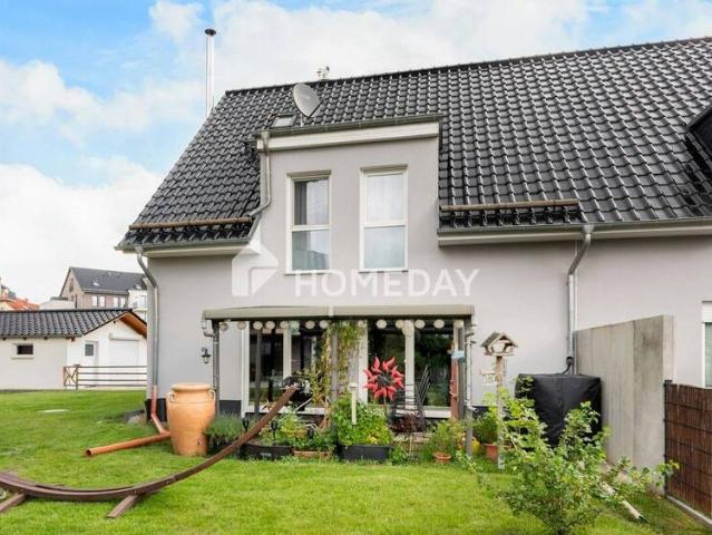 Ihr neues Zuhause: Neuwertige Doppelhaushälfte mit Energieklasse A+, 5 Zimmern, Garten & Garage