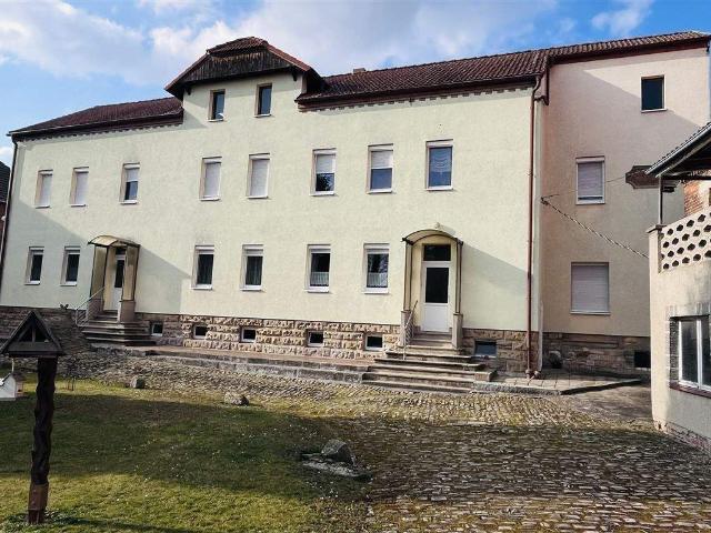 Ihr privates Refugium: Mehrfamilienhaus mit Nebengebäuden und großem Traumgrundstück