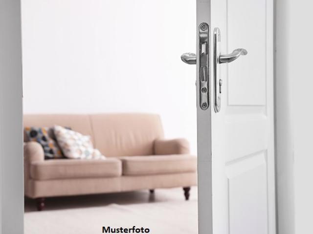 Ihr Projekt zum Fertigstellen: Einfamilien Doppelhaushälfte mit Potenzial