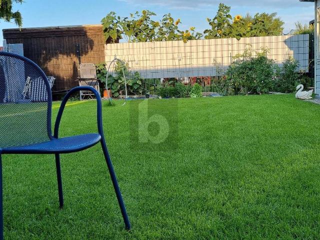 IHR RÜCKZUGSORT IM GRÜNEN: KLEINGARTENHAUS MIT POOL, GRILLPLATZ UND GARTENPARADIES