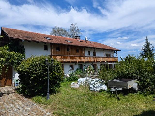 Ihr Wohntraum wird wahr! Charmantes Bauernhaus mit großem Grundstück und attraktiven Bauoptionen!