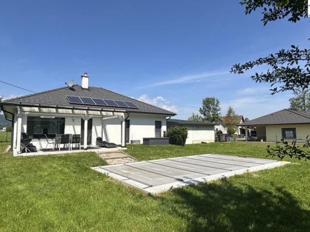 Bungalow mit Pool & Garten Nahe Golfplatz *Videorundgang