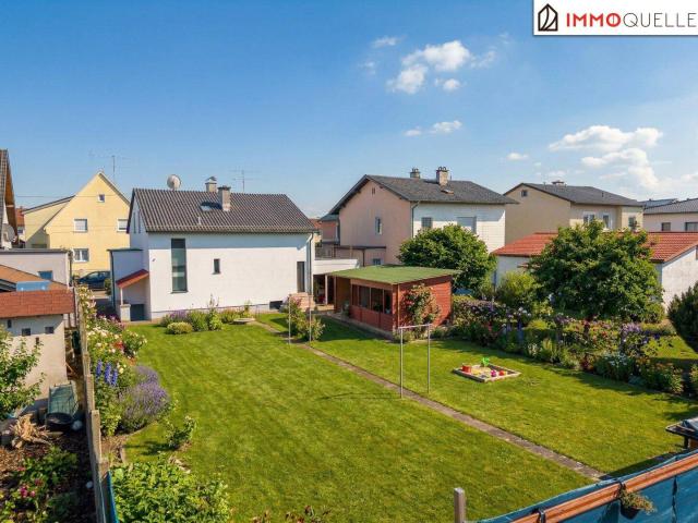 Ihr Zuhause zum Wohlfühlen Familienidylle mit großzügigem Garten, Terrasse und durchdachter Raumaufteilung