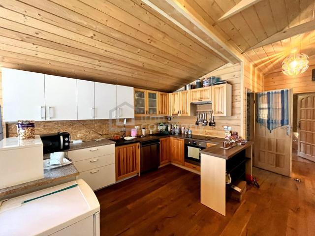 Ihr Zuhause aus Holz Ehrlich, Warm und Voller Möglichkeiten auf einer Ebene!